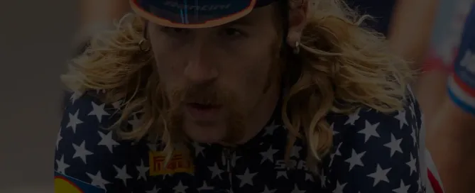 Ciclista compitiendo